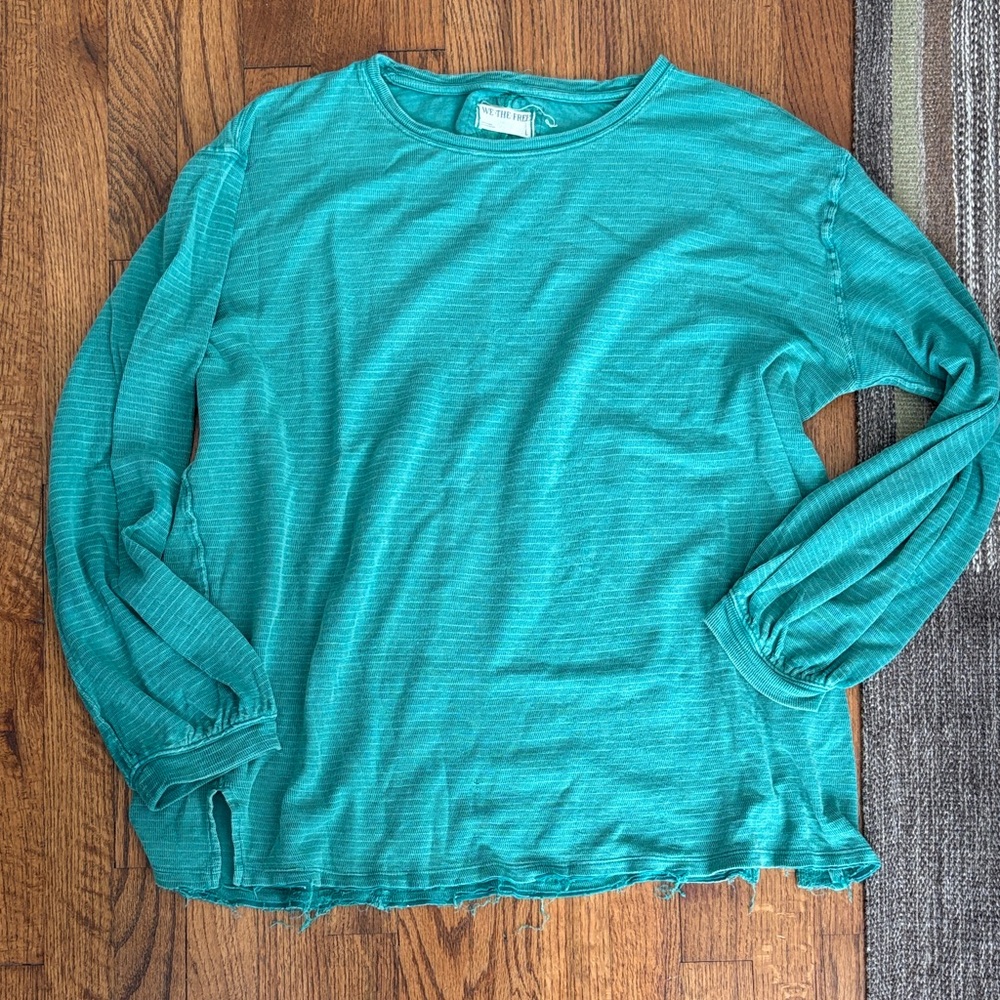 We The Free Green Long Sleeve Top